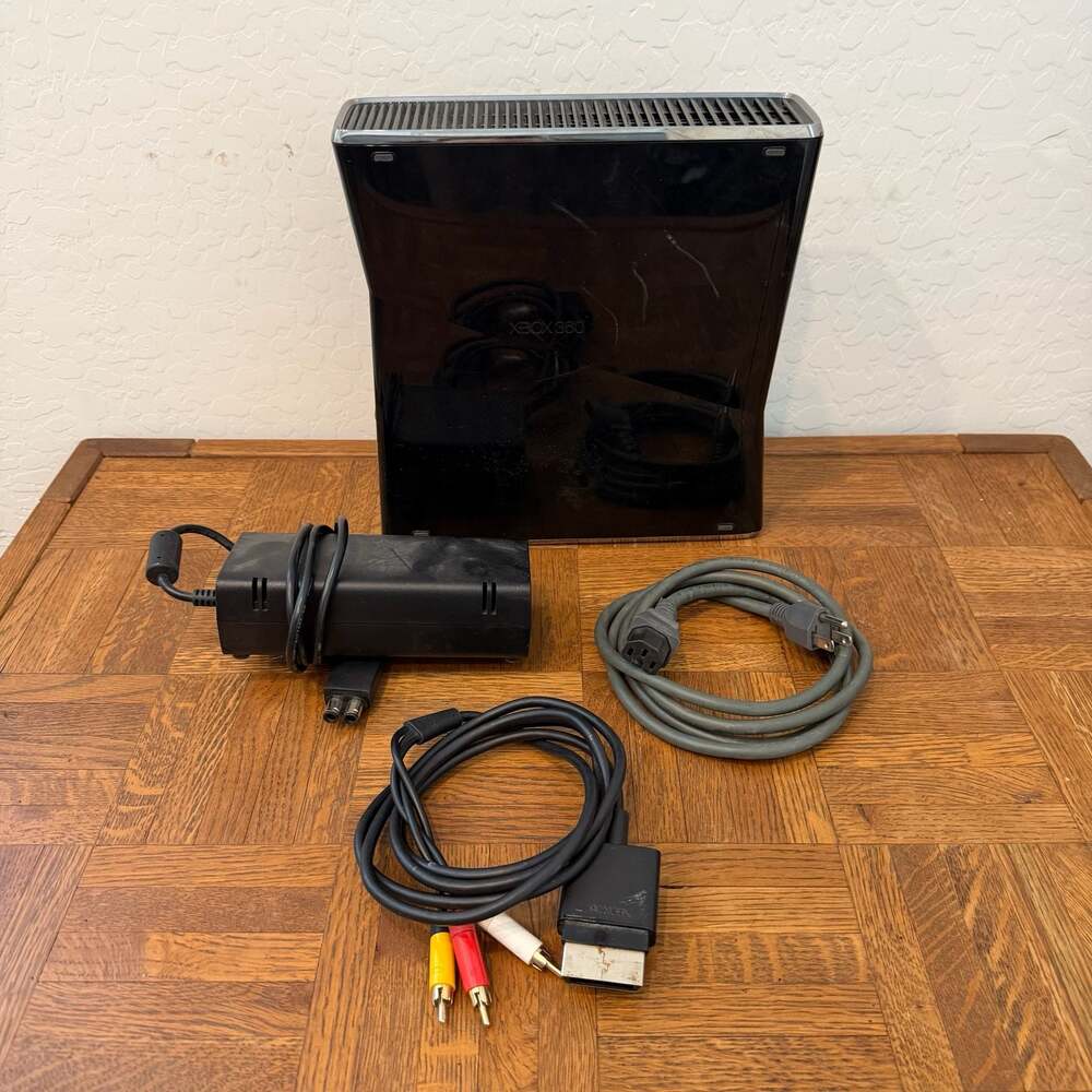 Microsoft Xbox 360 S Console Model 1439 with Power Supply and AV Cables TESTED